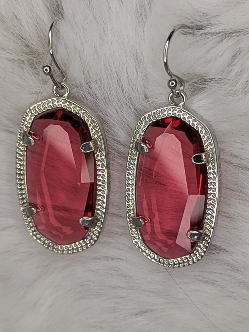 Kendra Scott Faceted Cranberry Stone Dani Earrings in Silver - Picture 2 of 2